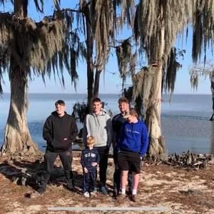 Meet your Posher, Hallette